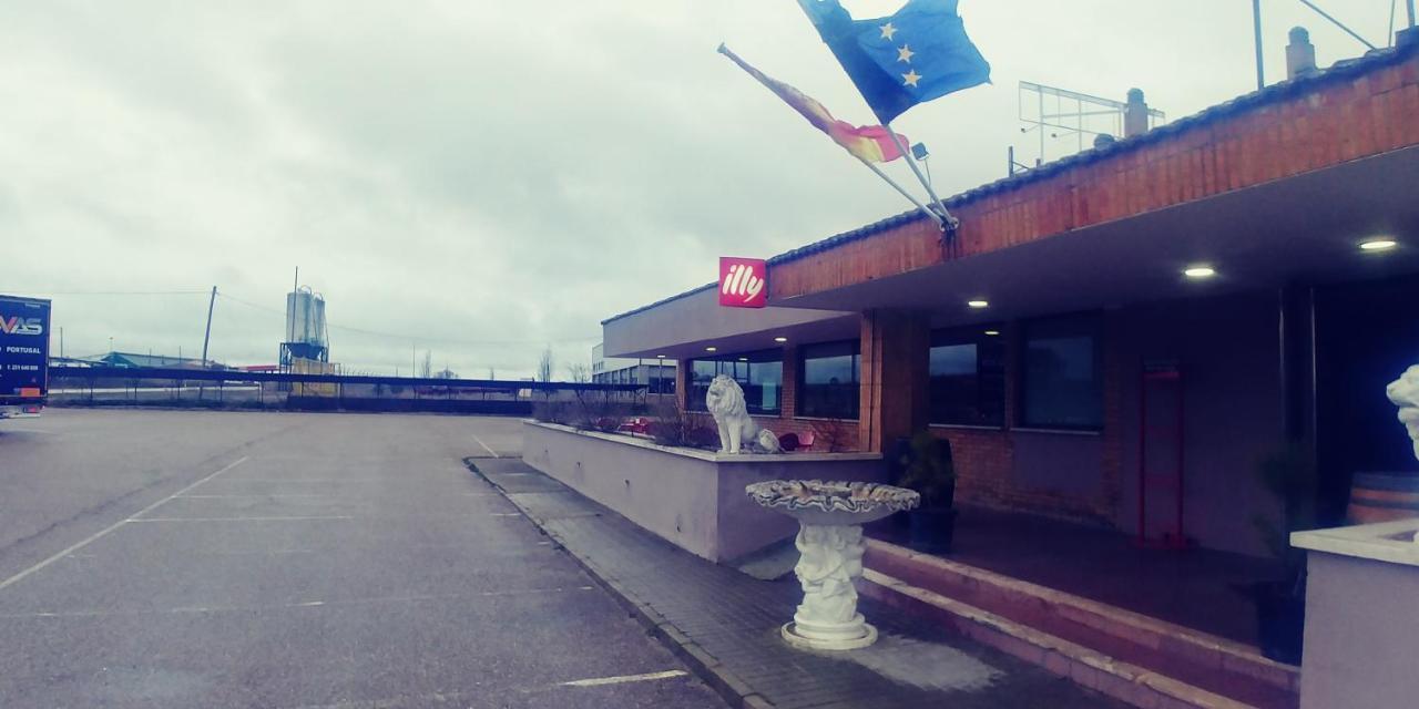 Hotel Ria De Vigo "Tierra De Campos" Becilla de Valderaduey エクステリア 写真